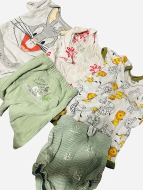 Nike/Looney Tunes/Disney Baby Clothes Bundle
